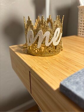 “One” Gold Lace Decorative Crown Headpiece